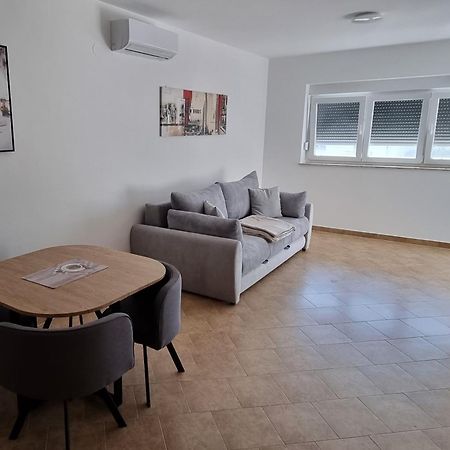 Apartmani Sunce I More Premantura Luaran gambar