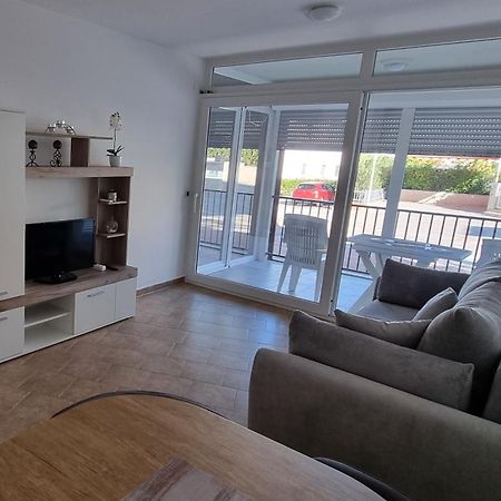 Apartmani Sunce I More Premantura Luaran gambar