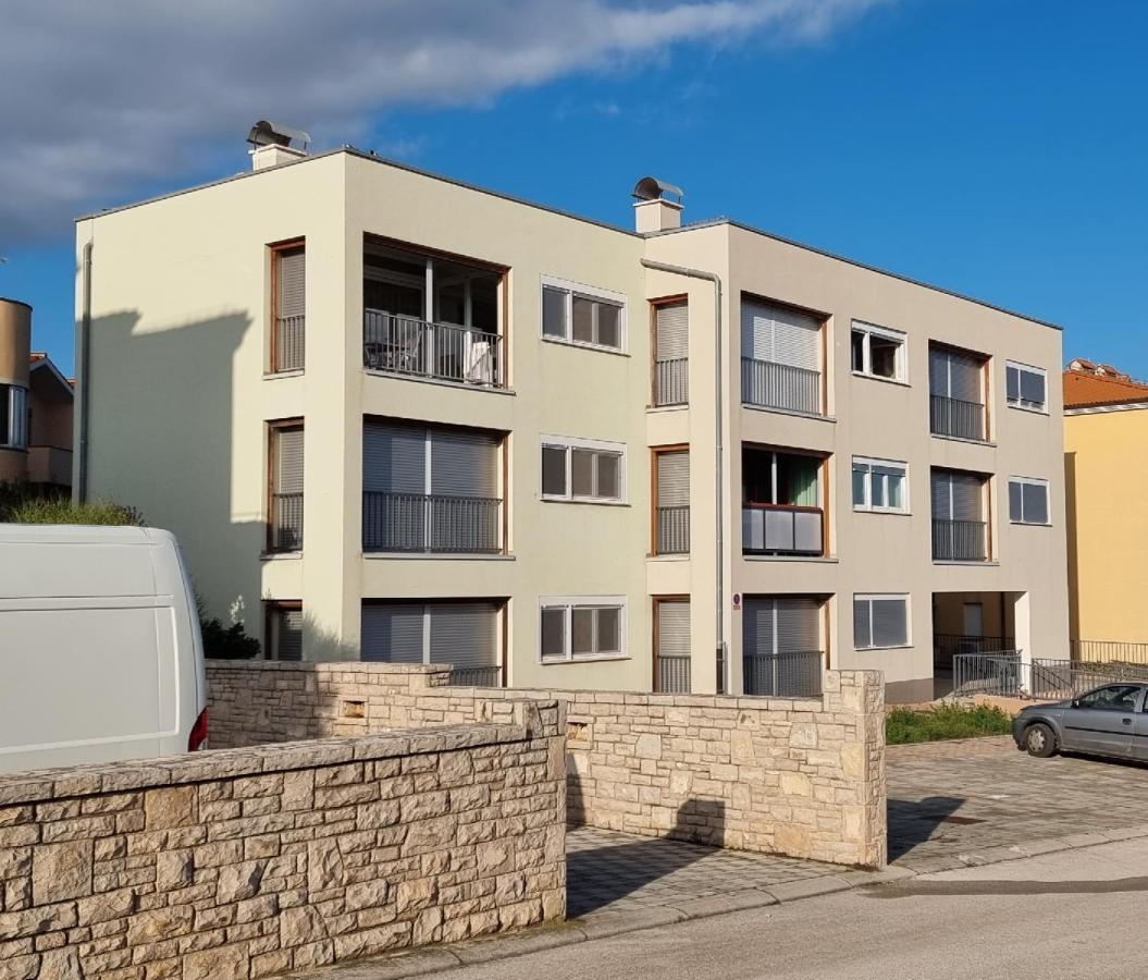 Apartmani Sunce I More Premantura Luaran gambar