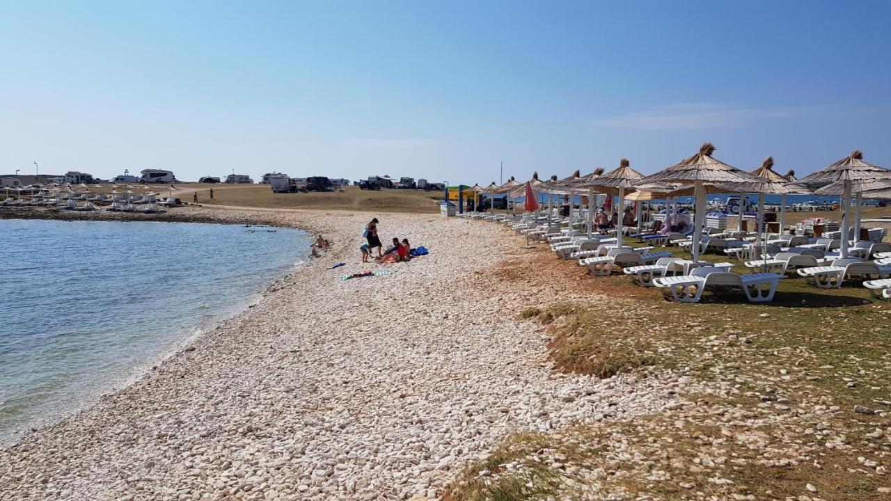 Apartmani Sunce I More Premantura Luaran gambar